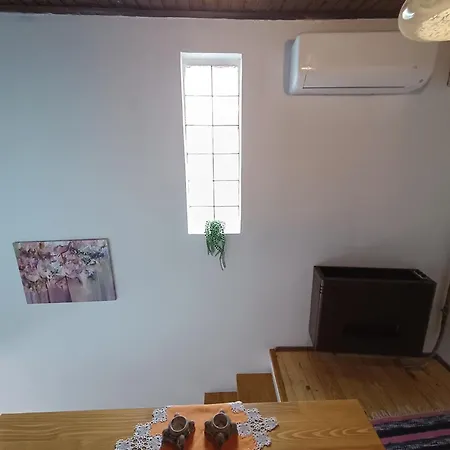 Gracia Villa *
